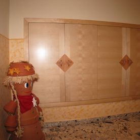 Maßmöbel, begehbare Schränke oder die Küche vom Tischler